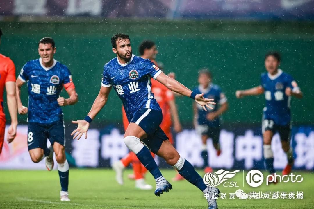 بث مباشر مباراه ليفربول والسيتي السعوديه نيوزمواجهة نارية في الدوري الإنجليزي الممتاز