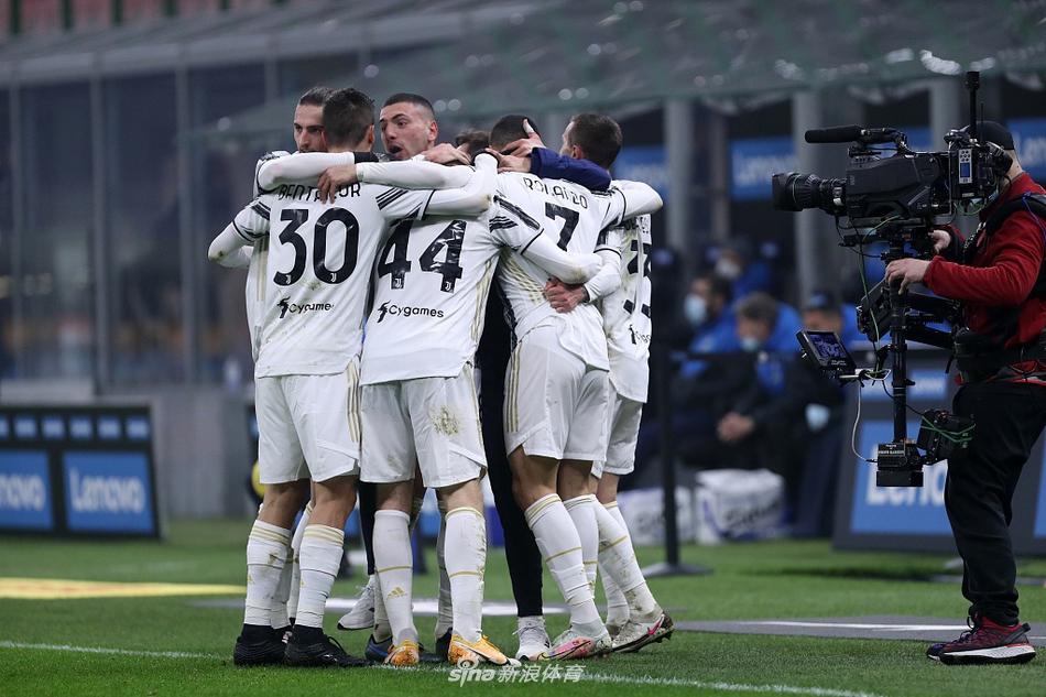 مشاهده مباراة ليفربول وباريس بث مباشر